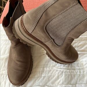 Timberland Tan Ankle Booties with Rugged Design